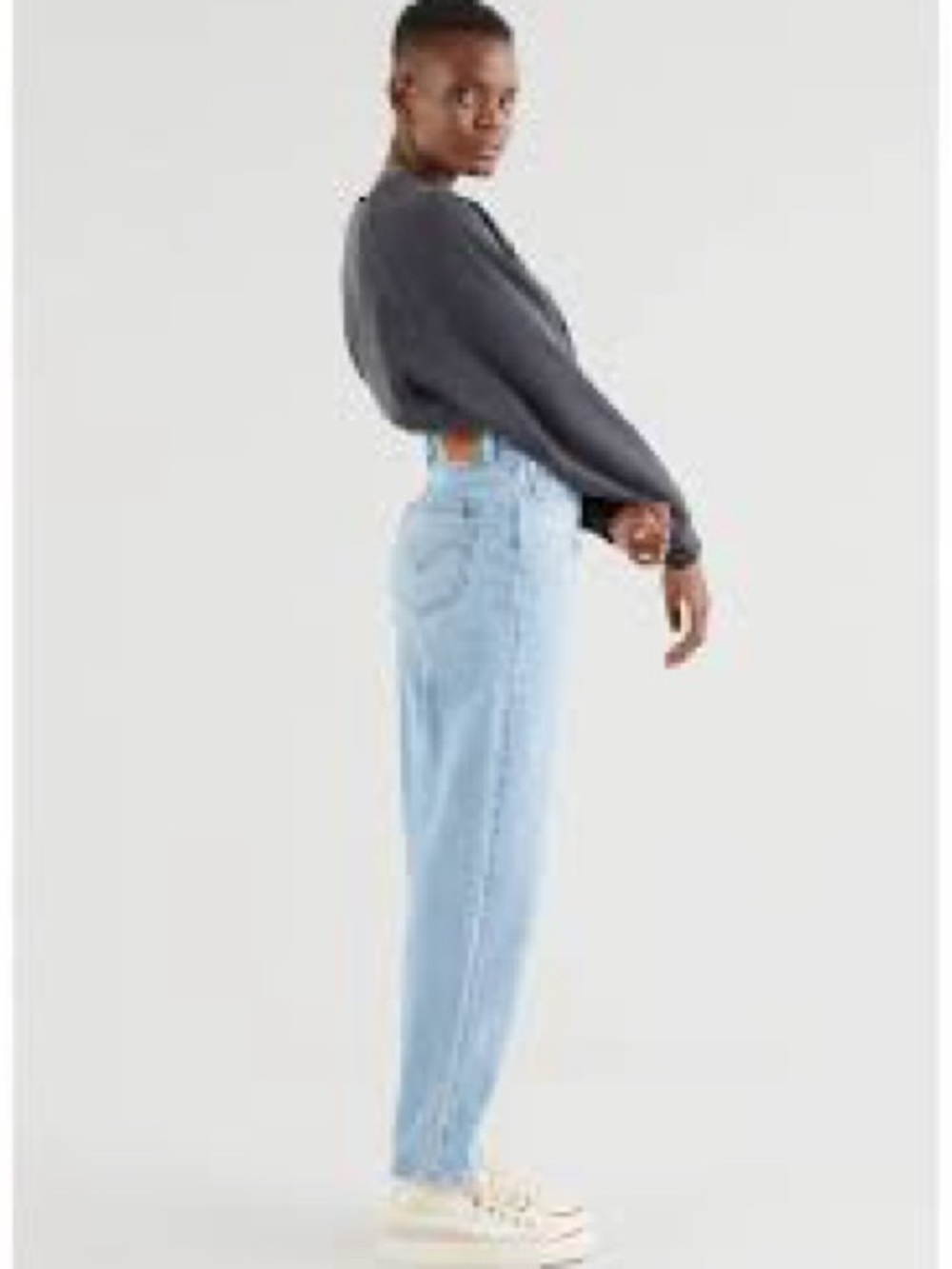 Levi's Light wash high loose taper Women’s Jeans size 31 - Picture 2 of 10